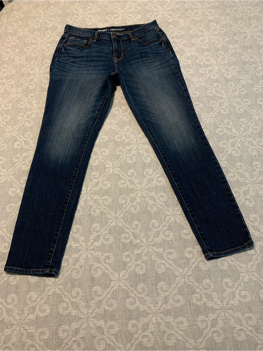 Old Navy Women's Curvy Mid-Rise Jeans in Dark Indigo (Size 6 Short)